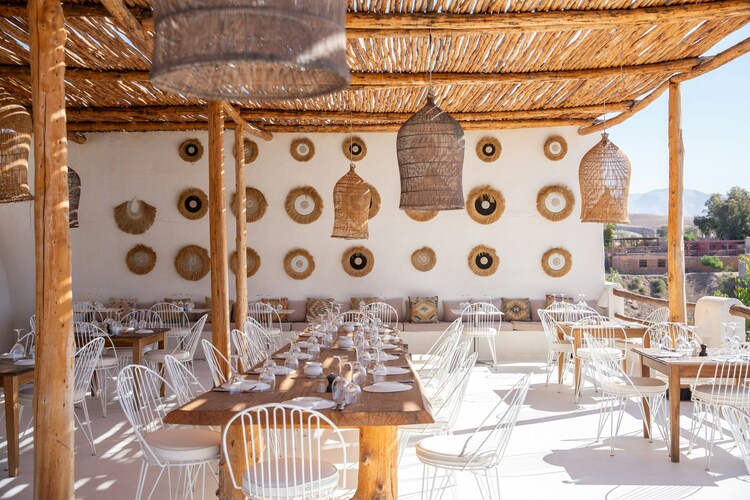 Restaurant Interior Design Singapore: Mediterranean Charm Bringing Coastal Elegance
