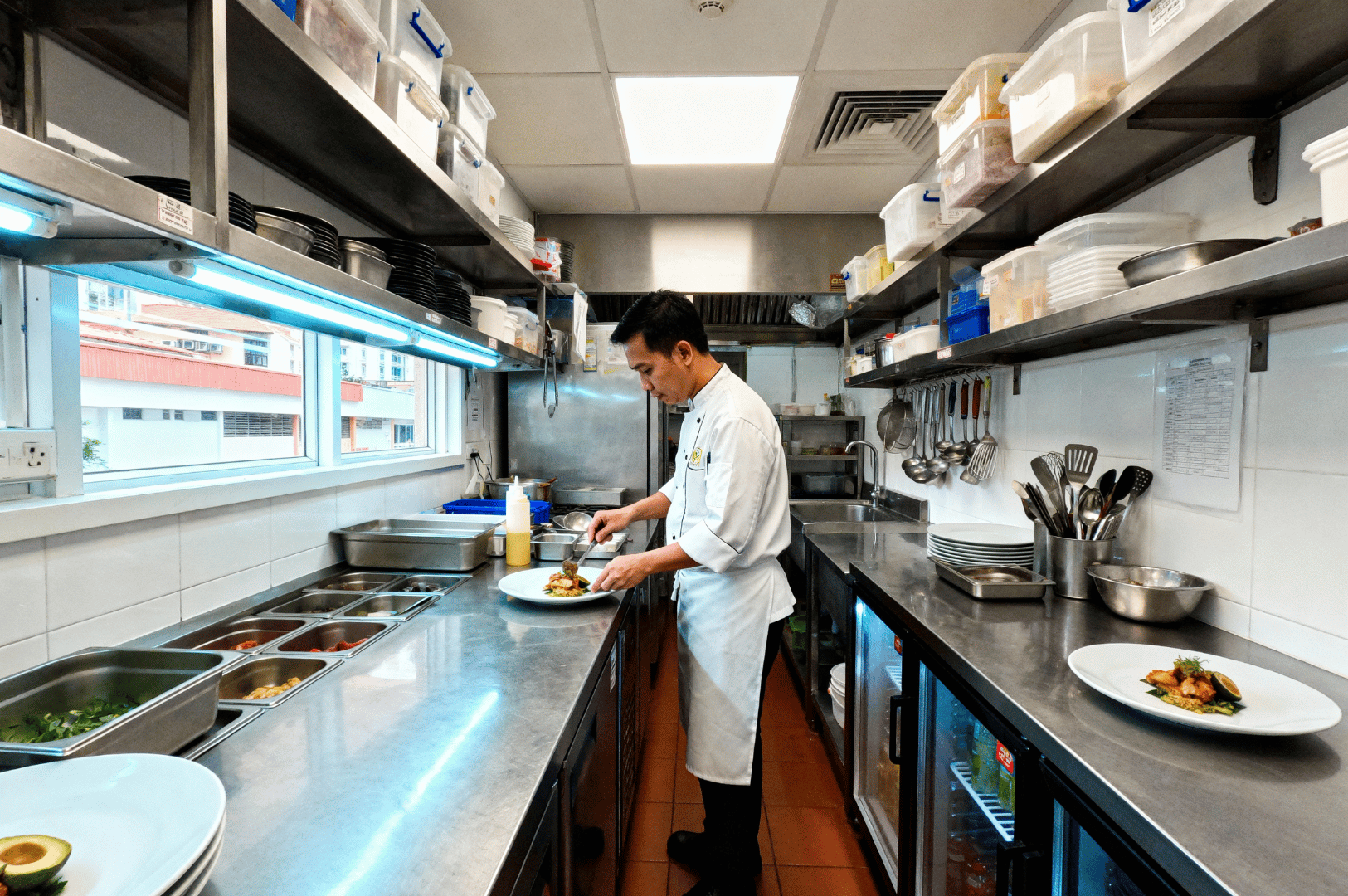 Small Kitchen Design Ideas: Maximize Output in Singapore